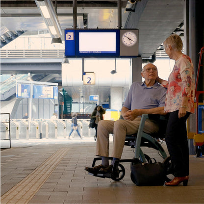 Transportrollstuhl und Rollator